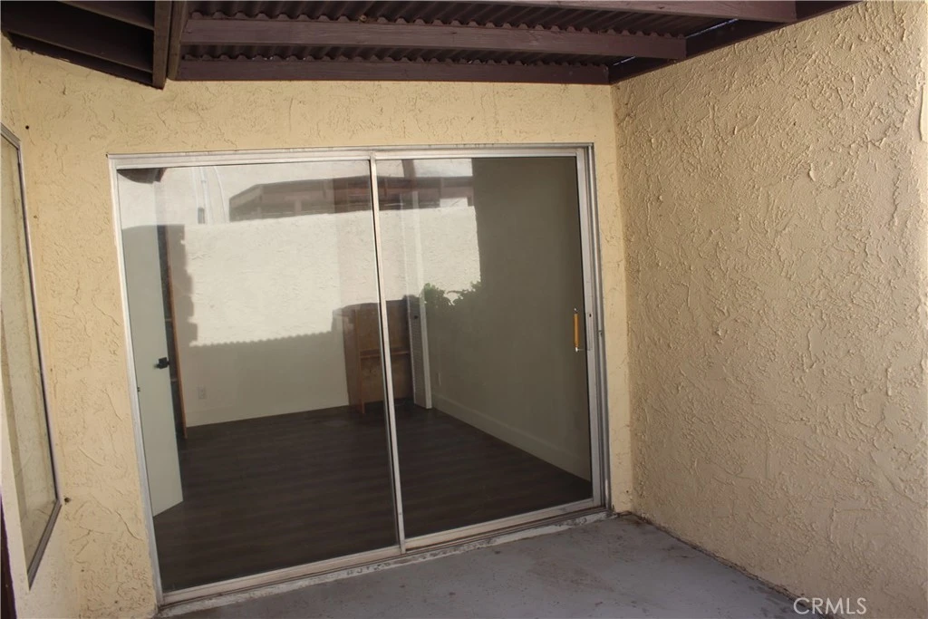 Interior 4
