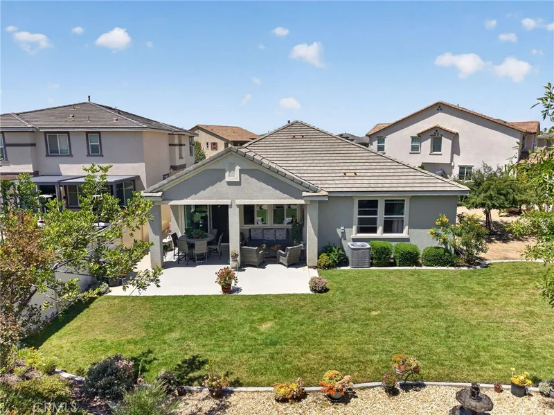 31280 Whistling Acres