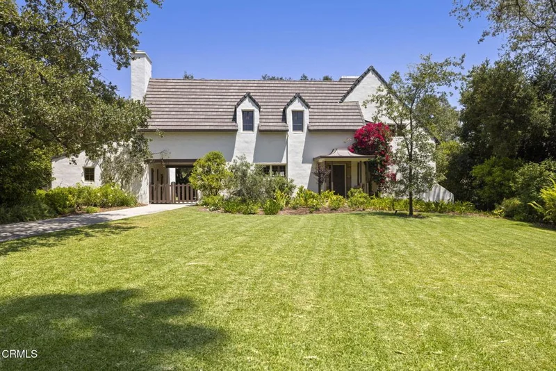 1860 Midlothian Drive, Altadena, CA 91001