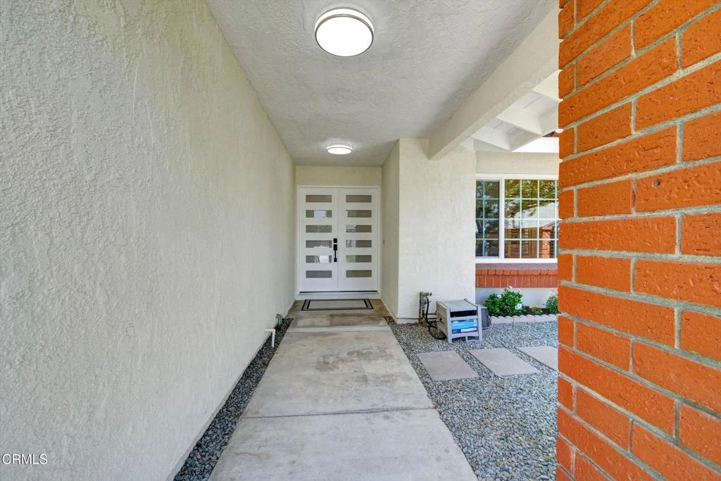 Interior 3
