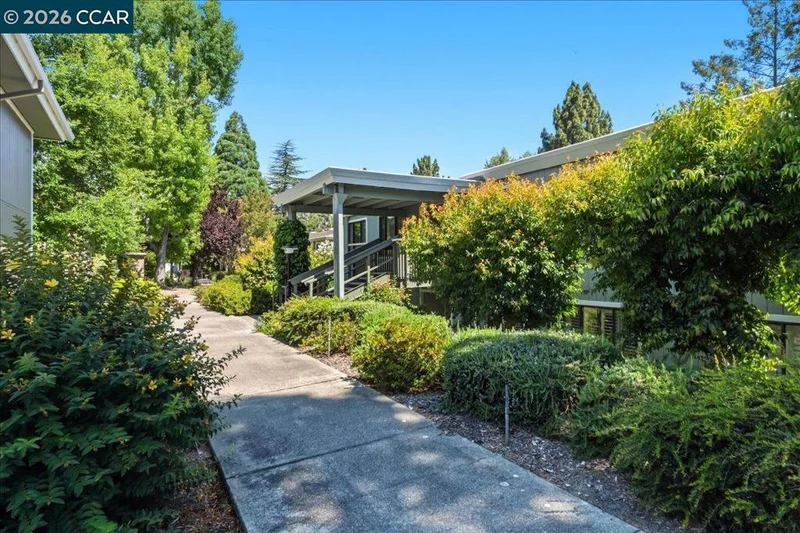 Photo 2 of 1150 Canyonwood Ct 4
