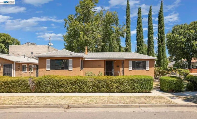 505 W 9th St, Tracy, CA 95376