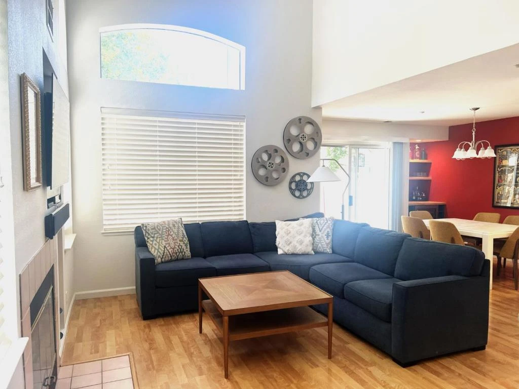 Interior 2