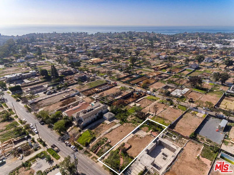 1041 Chautauqua Boulevard