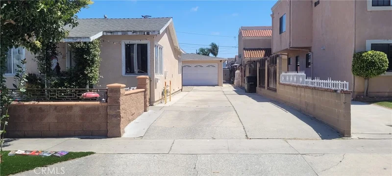 4436 W 165th