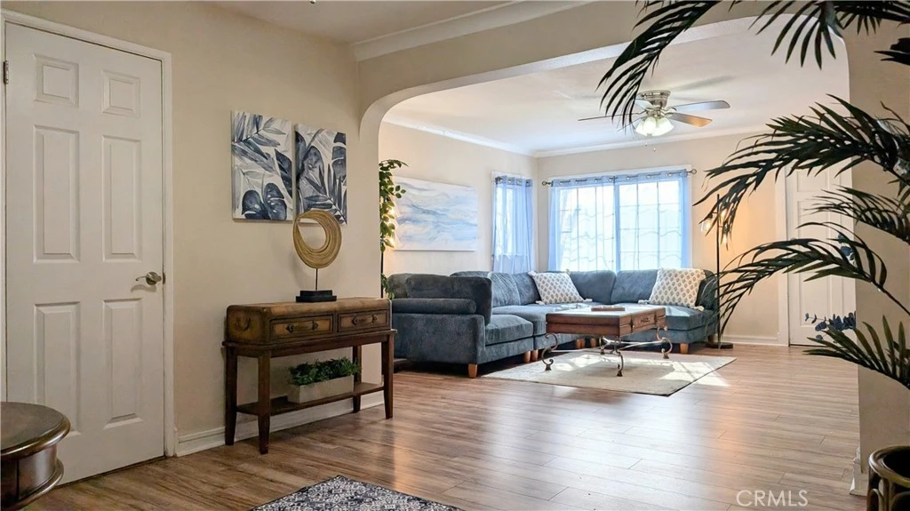 Interior 3