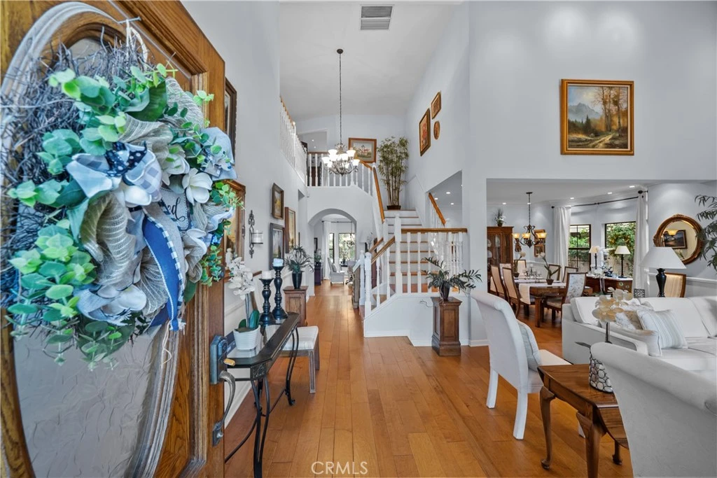Interior 4