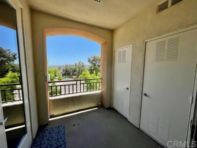 12372 Carmel Country Road 203
