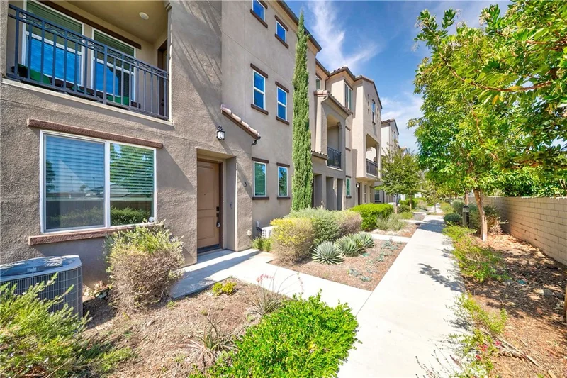249 N Magnolia 3
