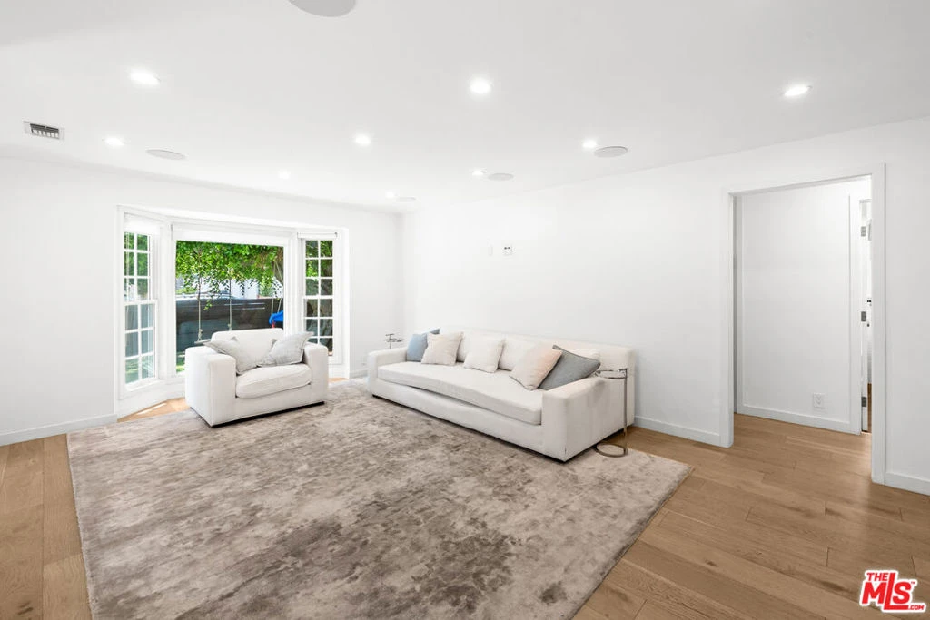 Interior 2