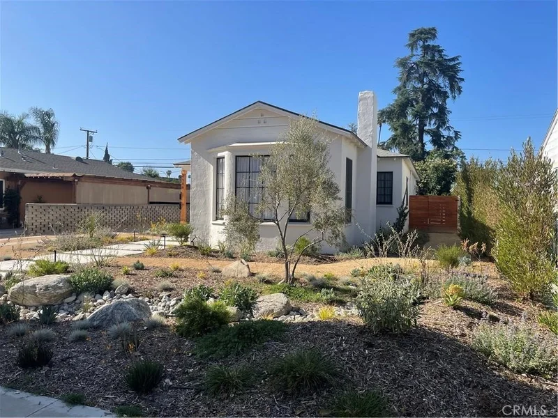 Photo 2 of 4586 Sunnyside Drive