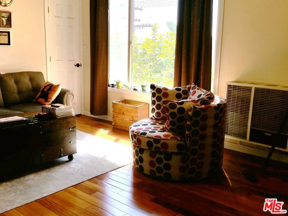 Interior 2
