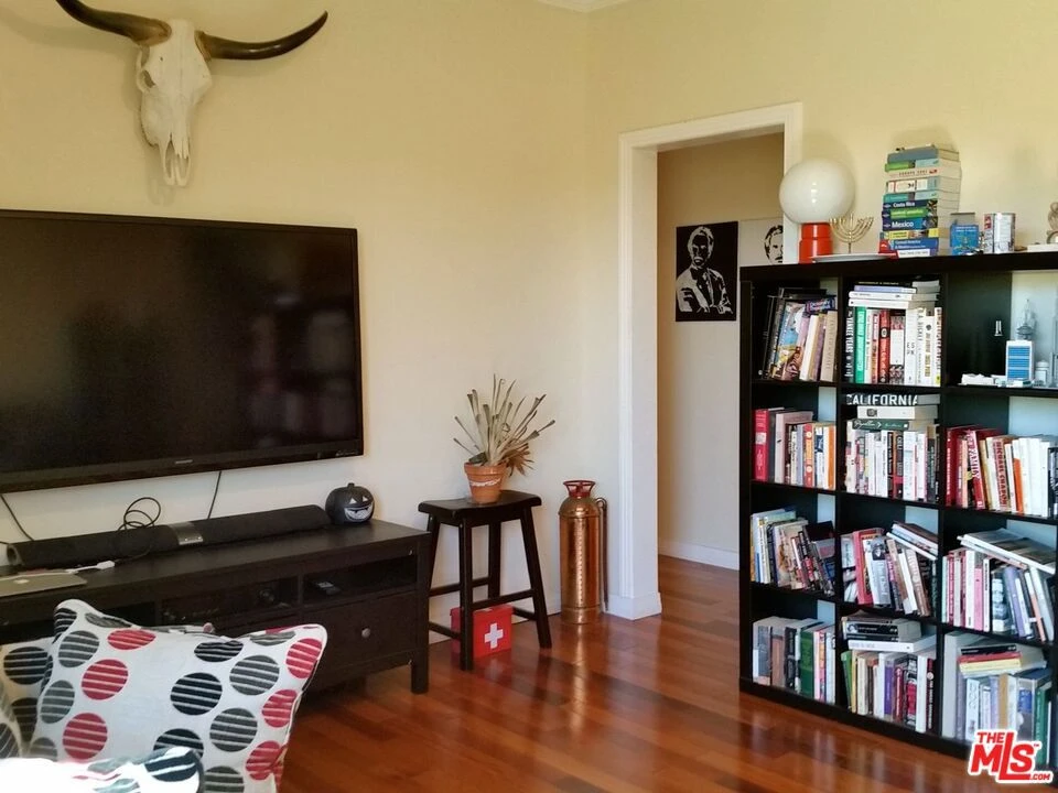 Interior 3