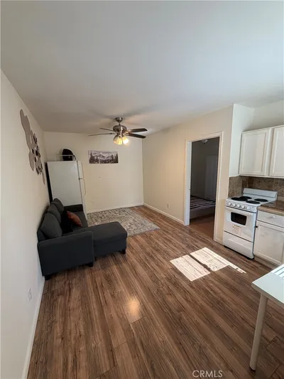 10642 Nettleton #1/2 photo 2