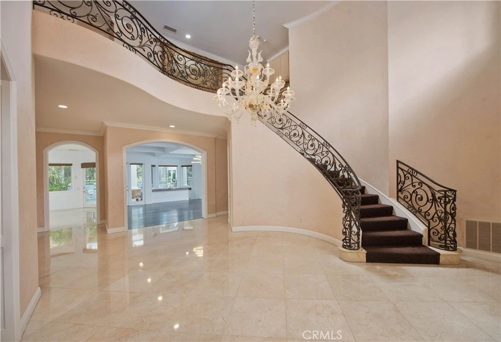 Interior 2