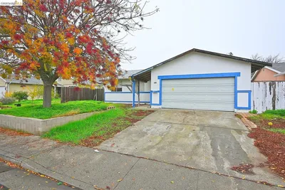 854 Finch WAY
