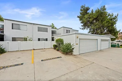 1640 Maple Drive 2