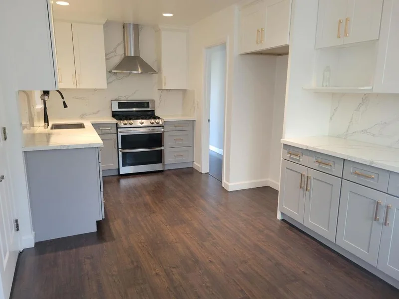 Photo 2 of 756 Broadmoor Drive