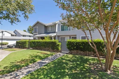 1380 W 48th 10