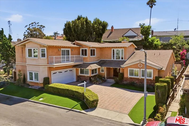 4131 Mantova Drive