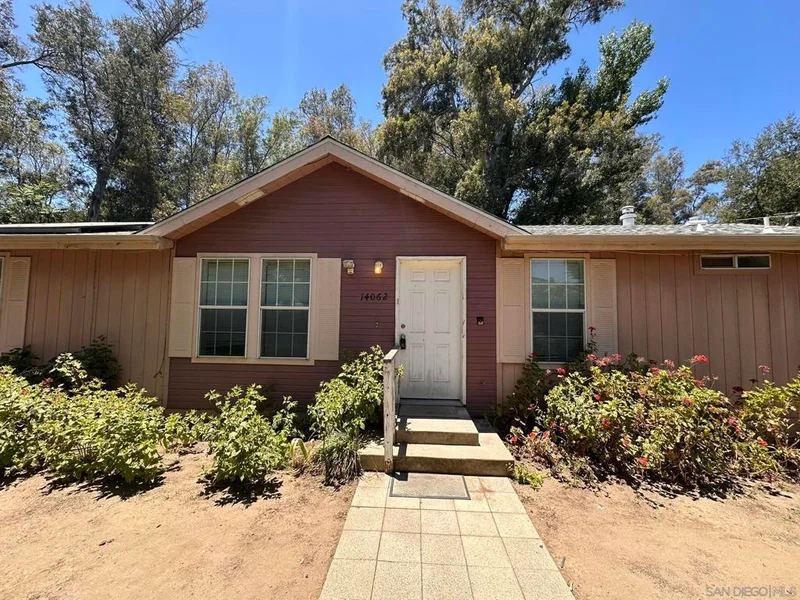 14062 Fernbrook Dr, Ramona, CA 92065