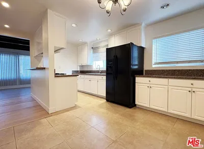 870 Figueroa Terrace 1