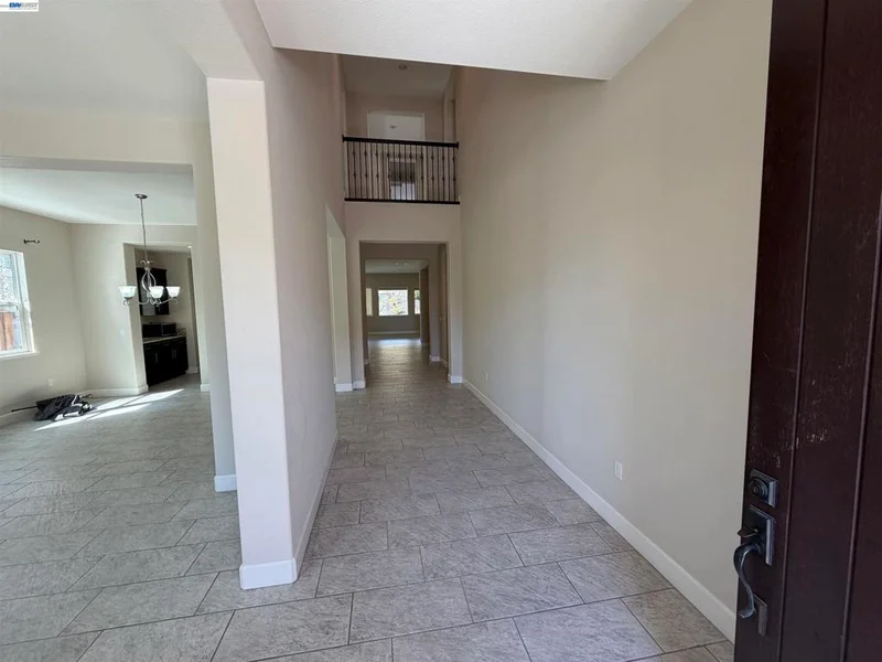 Photo 2 of 1695 N Terracina Dr