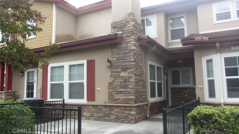1510 Orange Avenue 606 photo 2