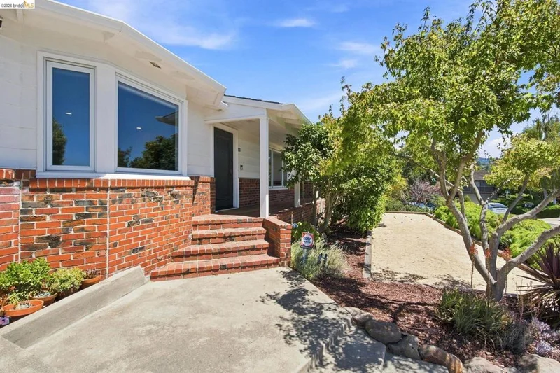 26 Dudley Ct photo 2