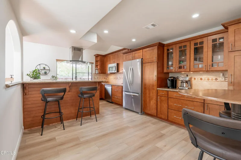211 N Carillo Road E