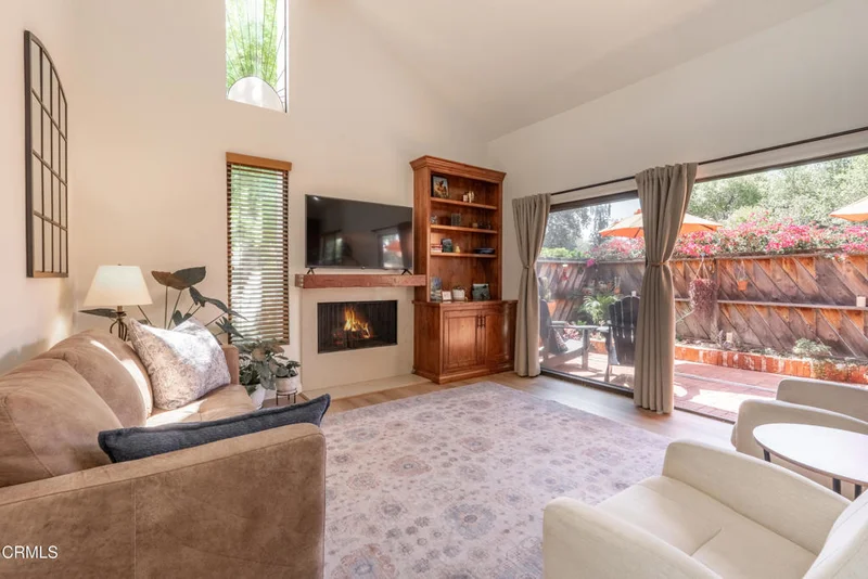 211 N Carillo Road E photo 2