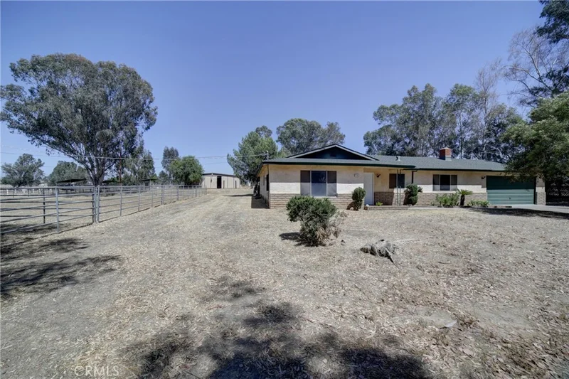 Photo 2 of 17101 Road 37