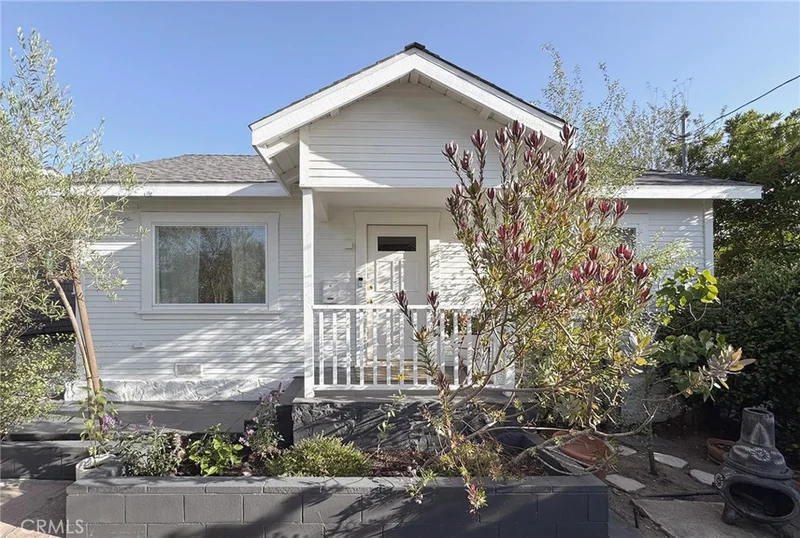 124 W Sycamore Avenue, El Segundo, CA 90245