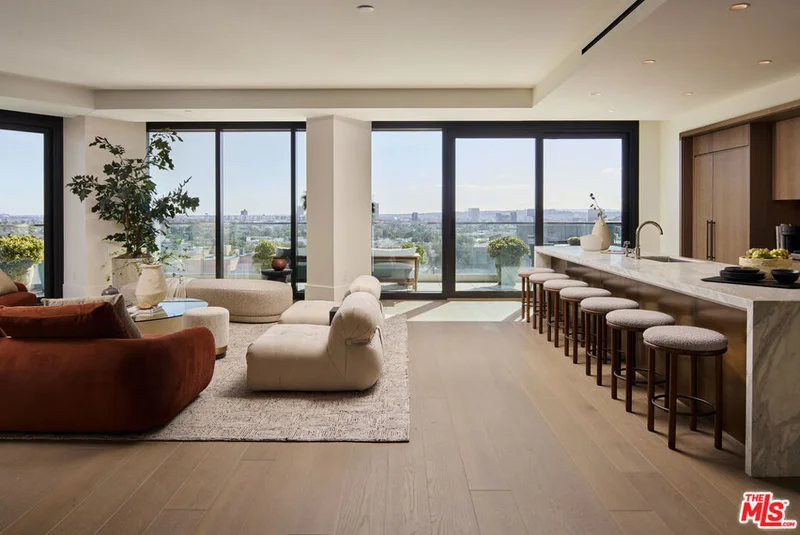 8420 W Sunset Boulevard 601, West Hollywood, CA 90069