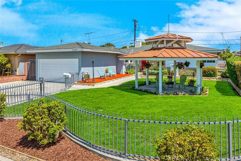 2137 W Cris Avenue W, Anaheim, CA 92804