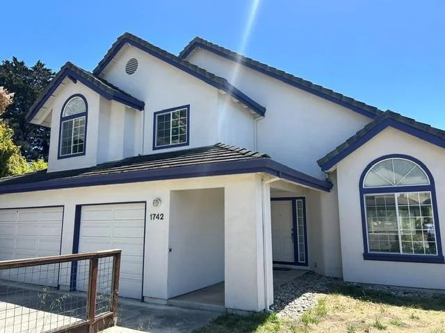 1742 Grey Seal Road