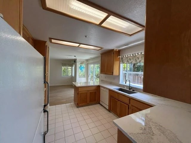 Interior 4