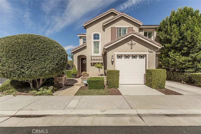 7049 N Cedar Hill, Fresno, CA 93722