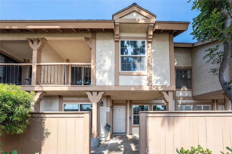 444 S Tustin K3