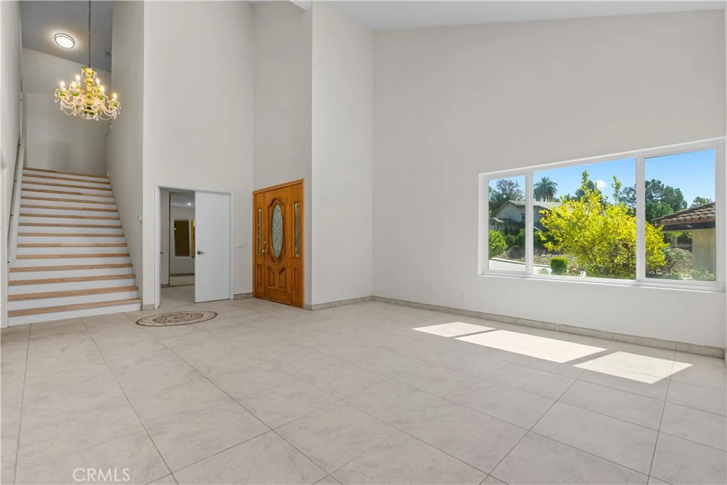 Interior 3