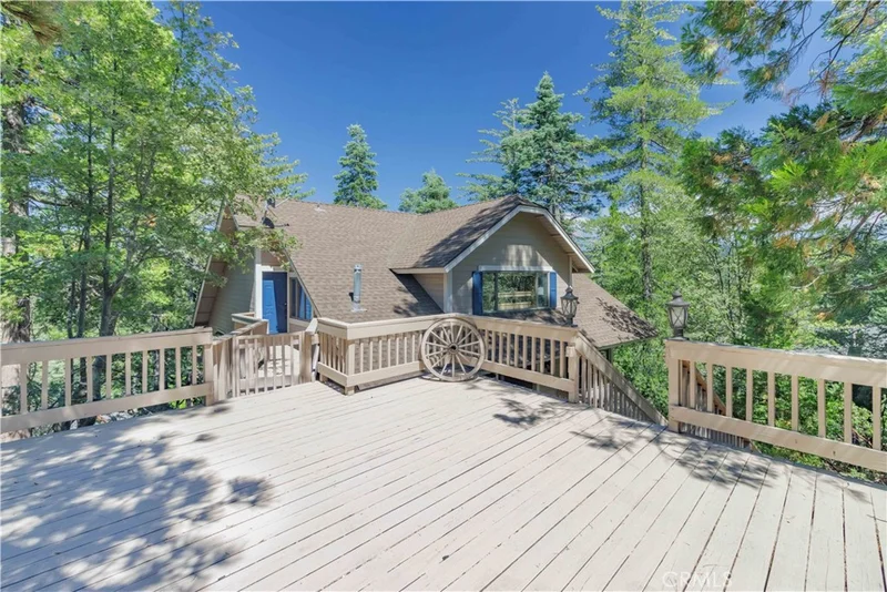 Photo 2 of 226 Birchwood