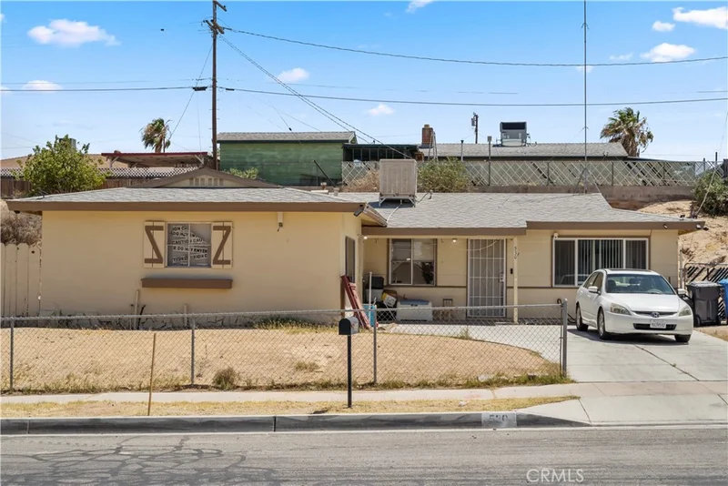 530 E Mountain View