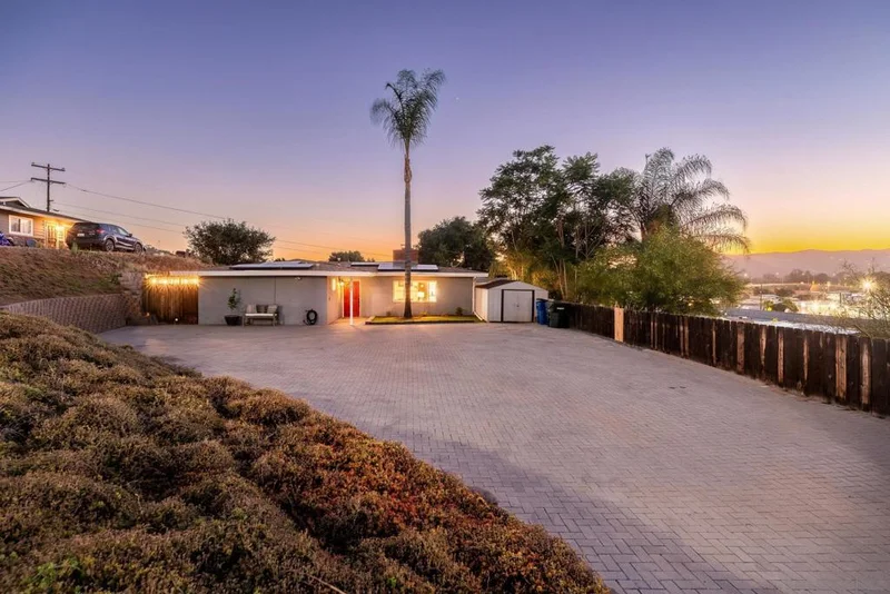 9742 Emerald Hill, Lakeside, CA 92040