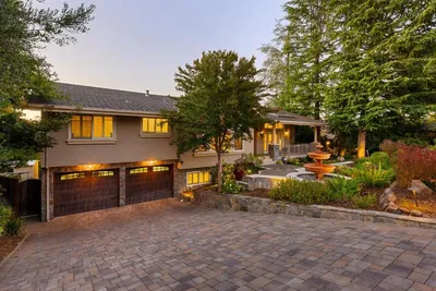 1394 Hillcrest Drive