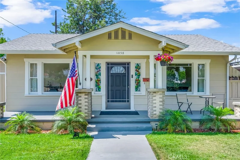 1058 E Almond