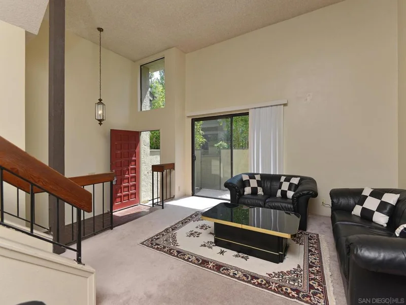 Photo 2 of 3211 Caminito Eastbluff #9