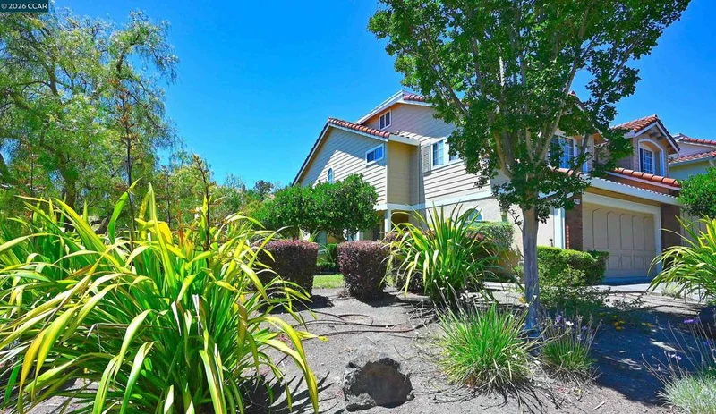 6670 Edgewood Way photo 2