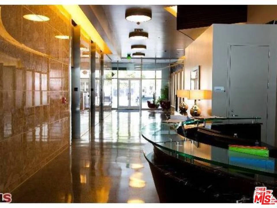 Interior 3