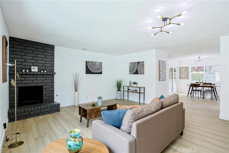 8860 La Salle 4, Cypress, CA 90630