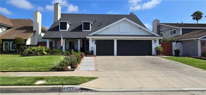 4624 E Blue Bird Avenue photo 2
